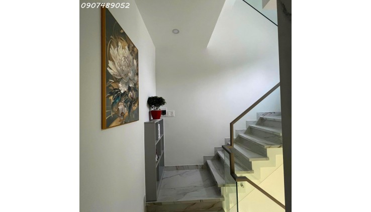 Bán Nhà HXH Thạnh Xuân 46, Quận 12, 4PN/5WC, 71m2 tặng Full Nội Thất